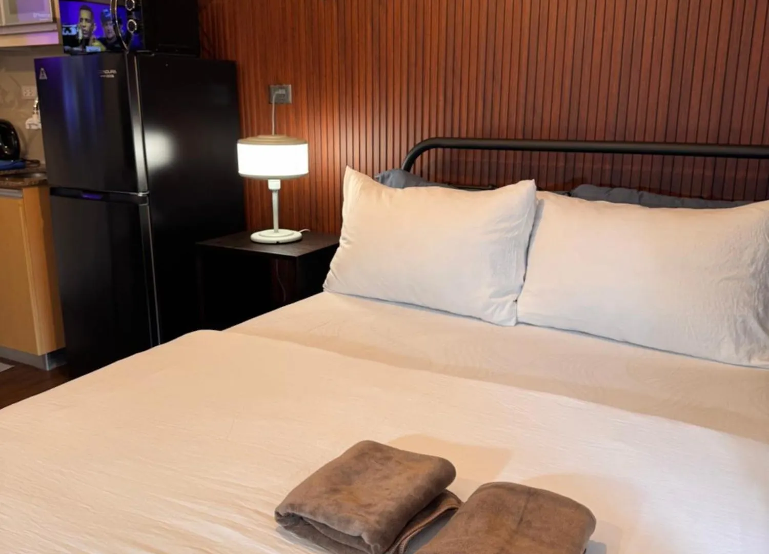 Apartment Condo In Mckinley Hill Taguig Manila