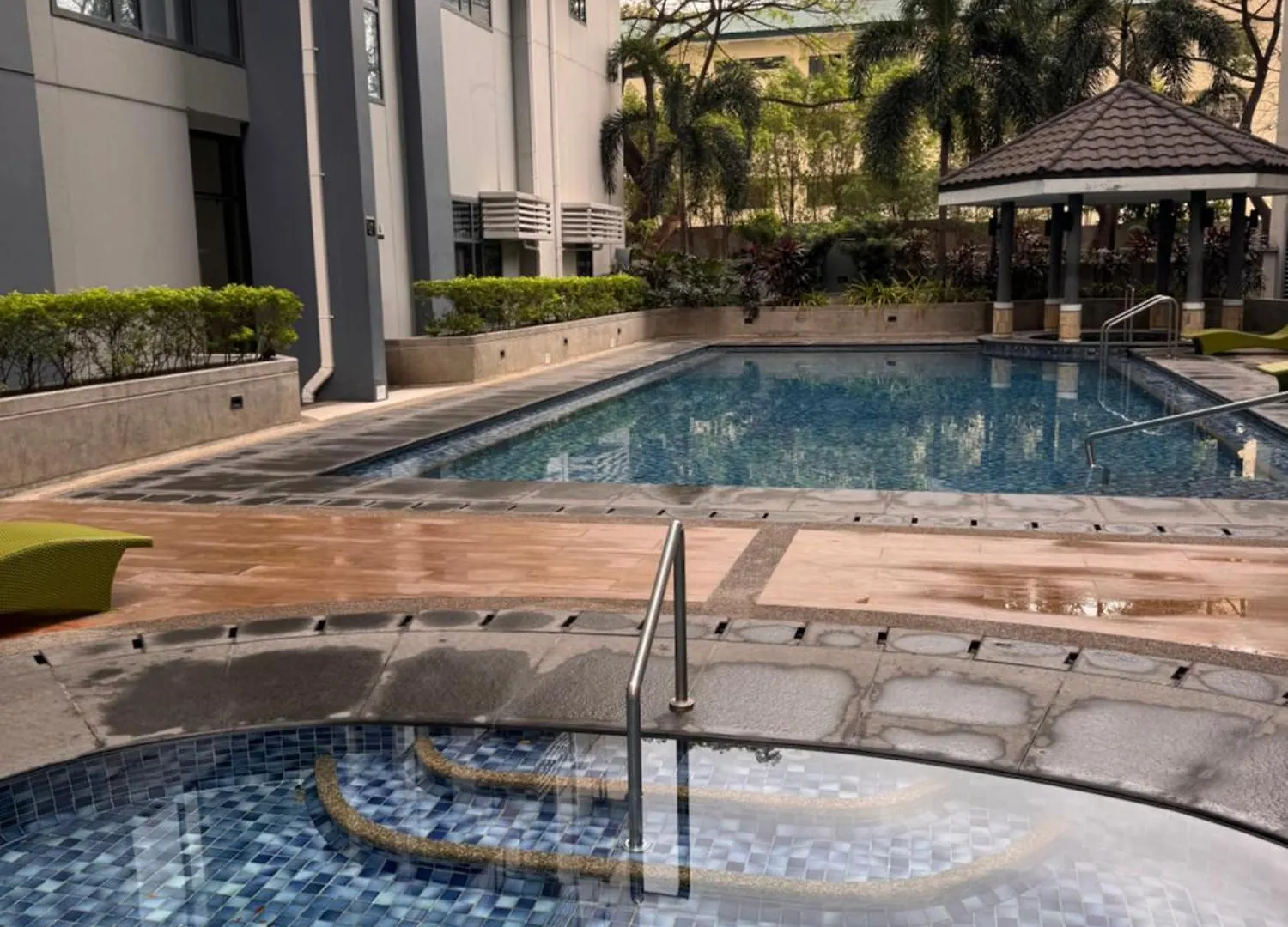 Condo In Mckinley Hill Taguig Manila Apartment