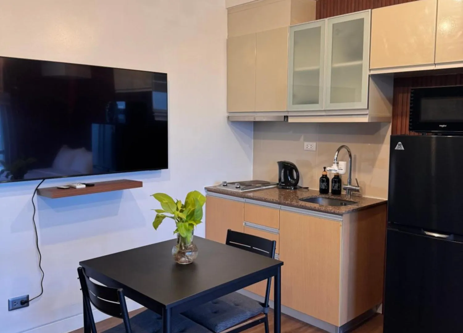 Condo In Mckinley Hill Taguig マニラ市 0*,